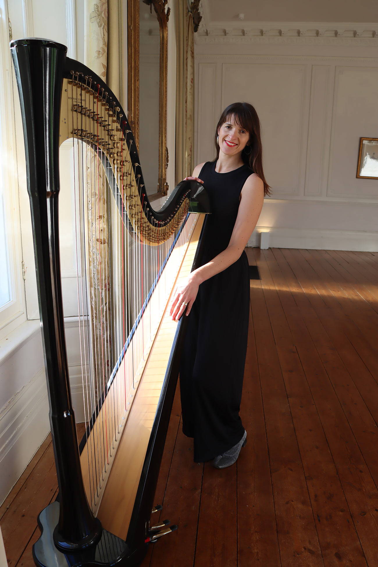 Alice Wonder Harpist